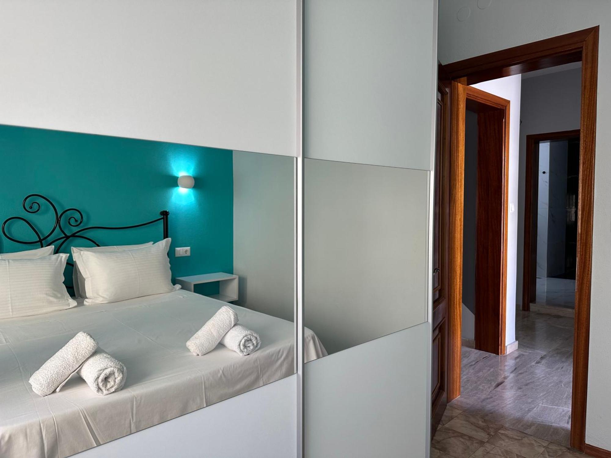 W Pearl Suite Néa Péramos 외부 사진