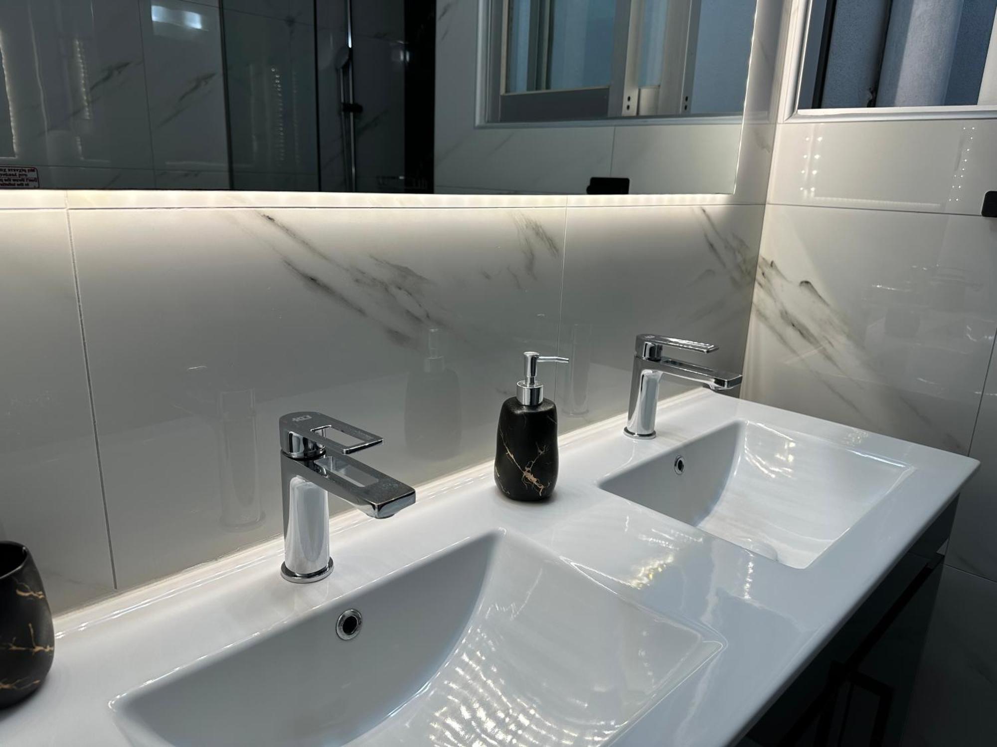 W Pearl Suite Néa Péramos 외부 사진